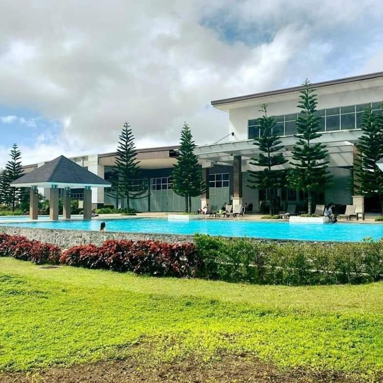 R&A Staycation At Wind Residence Tagaytay City Exterior photo